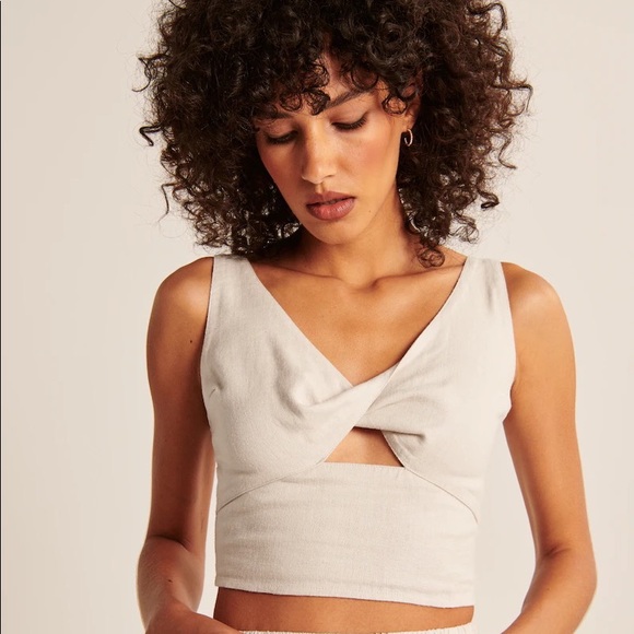 Abercrombie & Fitch Tops - Abercrombie & Fitch Linen Twist Front Crop Top